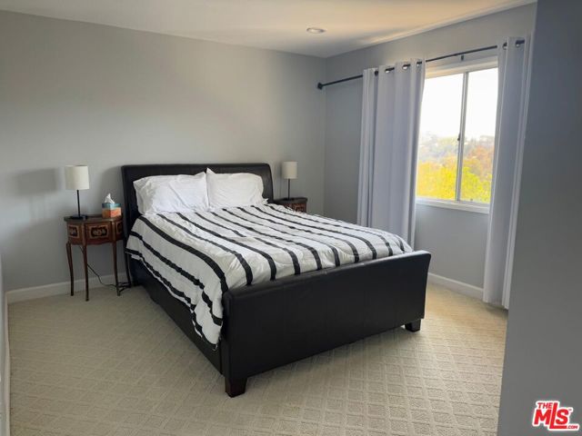 Drew Fenton | 911 TEAKWOOD Road Los Angeles CA | MLS: 7347520