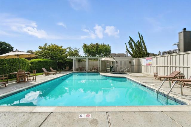 588 Marlin Court, Redwood City CA: https://media.crmls.org/mediaz/dfb00e44-51f6-4d1c-96c1-bbf410c60ad5.jpg