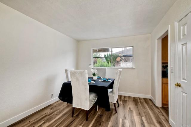 Detail Gallery Image 8 of 27 For 111 Fireside St, Oceanside,  CA 92058 - 4 Beds | 2 Baths
