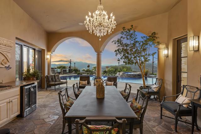 18320 VIA AMBIENTE, Rancho Santa Fe CA: https://media.crmls.org/mediaz/dfb10fd1-323f-46d0-894e-402d65da5242.jpg