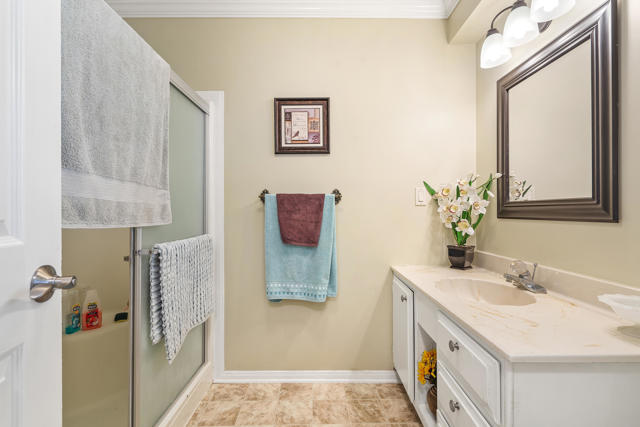 Image 12 of 31 For 15035 Sunrise Avenue