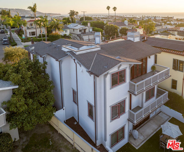 609 Ruby Street, Redondo Beach, California 90277, 5 Bedrooms Bedrooms, ,5 BathroomsBathrooms,Residential,Sold,Ruby,22198709