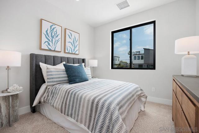 1752 Whaley St., Oceanside CA: https://media.crmls.org/mediaz/dfb2aaf7-d1fd-4ced-b3a2-8e1389f15cdc.jpg