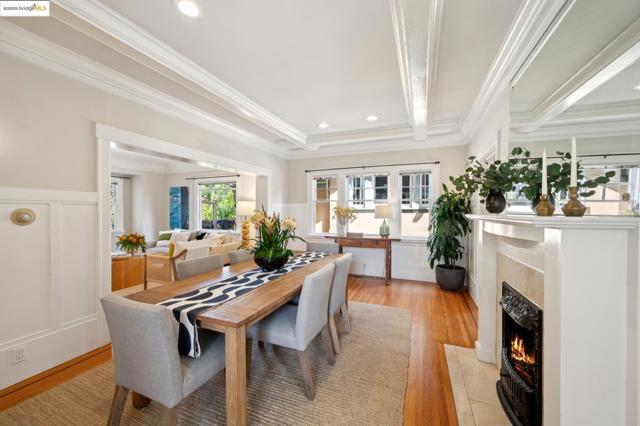 485 Hardy St, Oakland CA: https://media.crmls.org/mediaz/dfb3bfa0-eccf-4904-ac3f-3d13dcb25c07.jpg