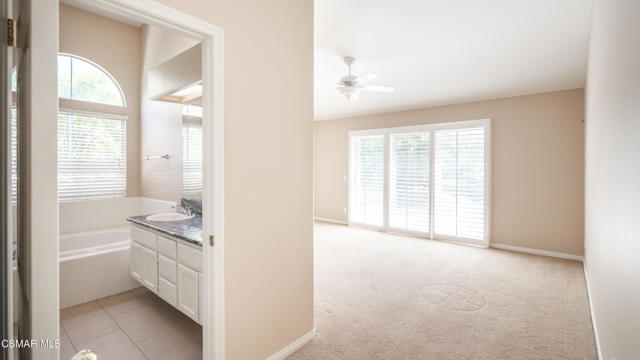 2210 Rutland Place, Thousand Oaks CA: https://media.crmls.org/mediaz/dfb3c74a-9459-4993-a4c9-f0bd76557bac.jpg