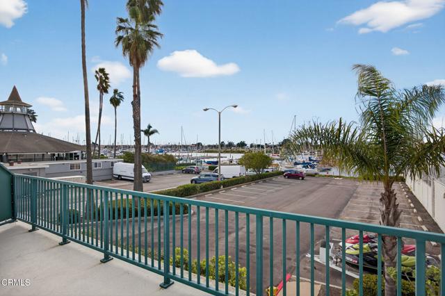 2901 Peninsula Road, Oxnard CA: https://media.crmls.org/mediaz/dfb45822-2307-48b0-8c5d-4ea8a1242313.jpg