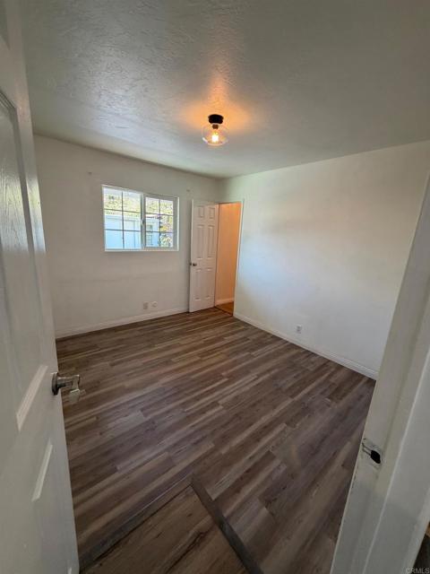 Detail Gallery Image 9 of 11 For 227 Robelini Dr a,  Vista,  CA 92083 - 2 Beds | 1 Baths