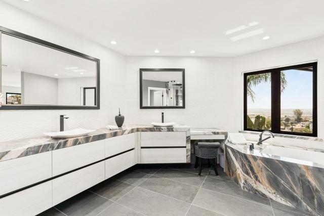 1695 Neale St, San Diego CA: https://media.crmls.org/mediaz/dfb6395e-76cd-4417-9b99-7870cec8caa4.jpg