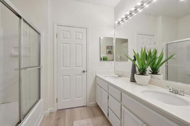 2508 Hastings Shore Lane, Redwood City CA: https://media.crmls.org/mediaz/dfb6a870-362a-4442-916b-ea3c35dfa1e4.jpg