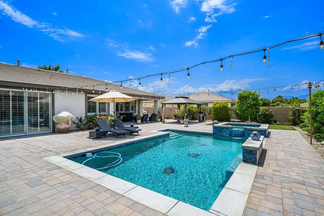 82806 Vincent Drive, Indio CA: https://media.crmls.org/mediaz/dfb6ebda-6d54-4b31-8aaa-d6ff9255d282.jpg