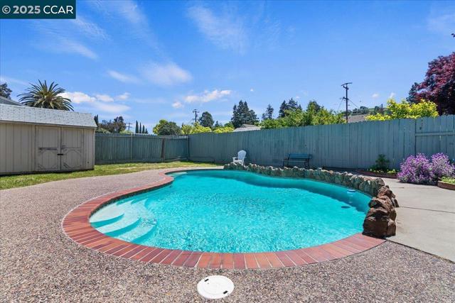 720 Jane Court, Martinez CA: https://media.crmls.org/mediaz/dfb72598-5c35-46bd-bfdb-f099c70c6080.jpg