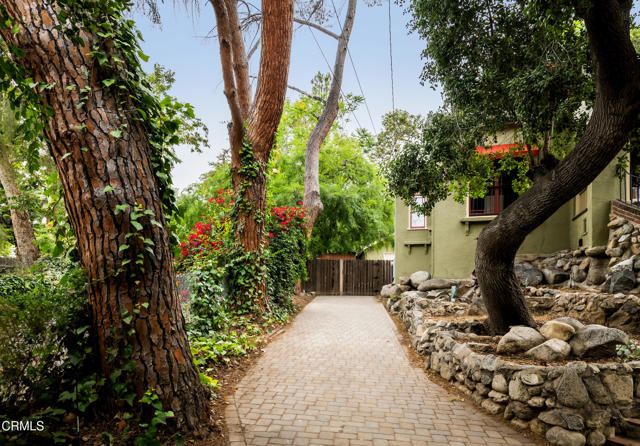 413 Sycamore Place, Sierra Madre CA: https://media.crmls.org/mediaz/dfb77885-11d9-4f39-9714-8bf410d06ce4.jpg