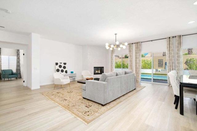 836 Mira Grande, Palm Springs, CA 92262