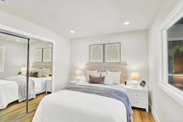 3613 perada dr, Walnut Creek CA: https://media.crmls.org/mediaz/dfb7b786-168f-43ef-8b6a-016043f3729c.jpg