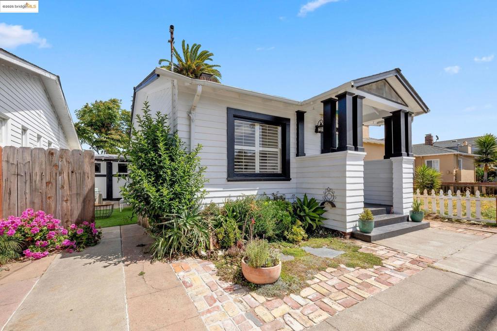 423 Santa Clara Ave