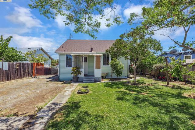 6831 Dairy Ave, Newark CA: https://media.crmls.org/mediaz/dfb94ec2-4140-4b39-a223-64eef7916661.jpg