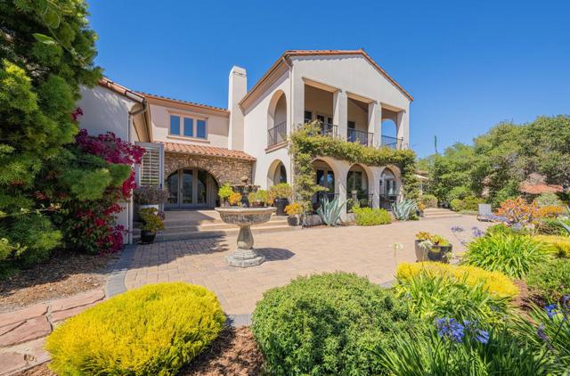 407 Mirador Court, Monterey CA: https://media.crmls.org/mediaz/dfb96de2-5a42-434a-a09d-7030b9f27ab4.jpg