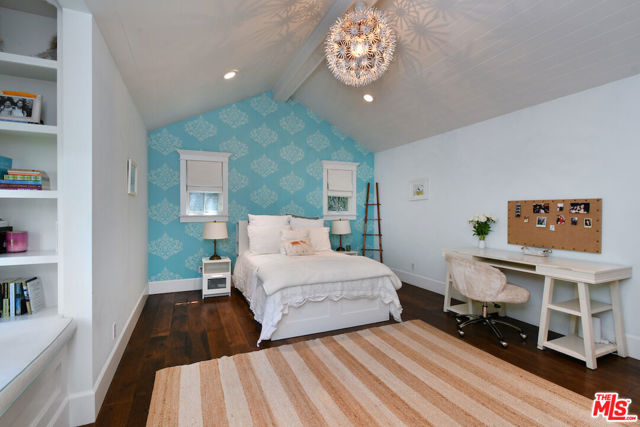 Image 41 of 55 For 3640 Longridge Avenue