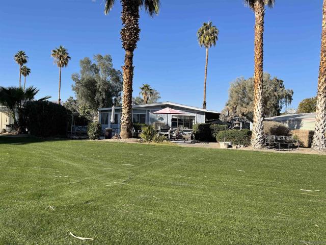 1010 Palm Canyon Dr, Borrego Springs CA: https://media.crmls.org/mediaz/dfbae8e1-3e61-4e35-81f7-aa88ad59c846.jpg