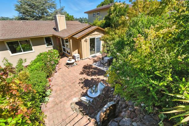 1627 El Verano Way, Belmont CA: https://media.crmls.org/mediaz/dfbb6752-e1bc-4962-9dd6-1adc63d9722f.jpg