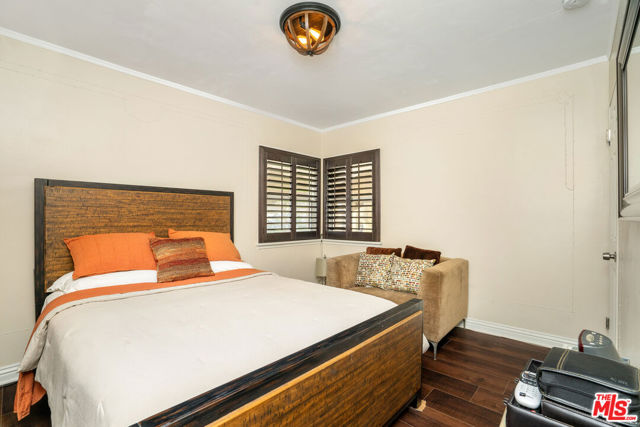 7815 S Halldale Avenue, Los Angeles CA: https://media.crmls.org/mediaz/dfbc0b25-6f4e-4418-8e14-631386b6acba.jpg