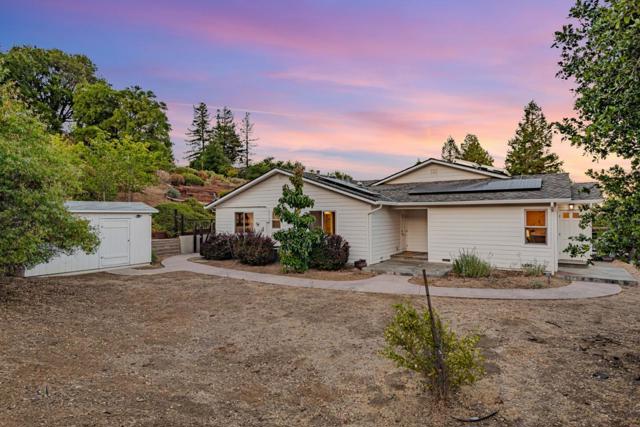 21298 Maria Lane, Saratoga CA: https://media.crmls.org/mediaz/dfbc118f-330f-4771-84f8-5ca3c75934dd.jpg