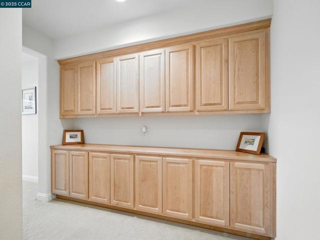 135 Diablo Ranch Ct, Danville CA: https://media.crmls.org/mediaz/dfbc9349-165f-4219-b5ea-c24ae051e0b4.jpg