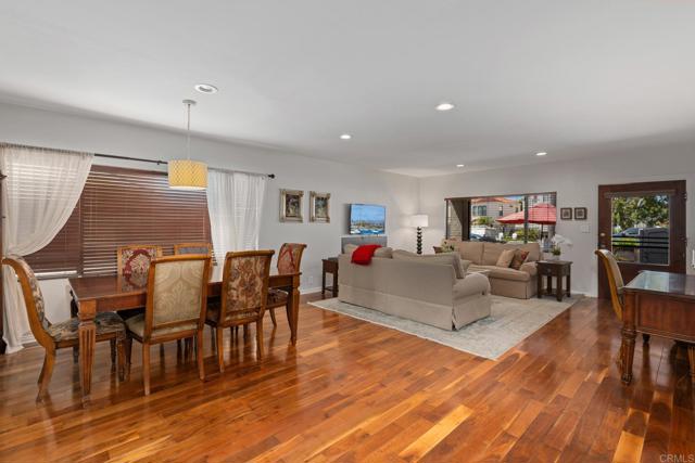 Detail Gallery Image 14 of 34 For 853 C Ave, Coronado,  CA 92118 - 4 Beds | 2 Baths