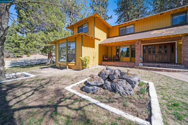 Image 3 of 60 For 1324 Alves Dr