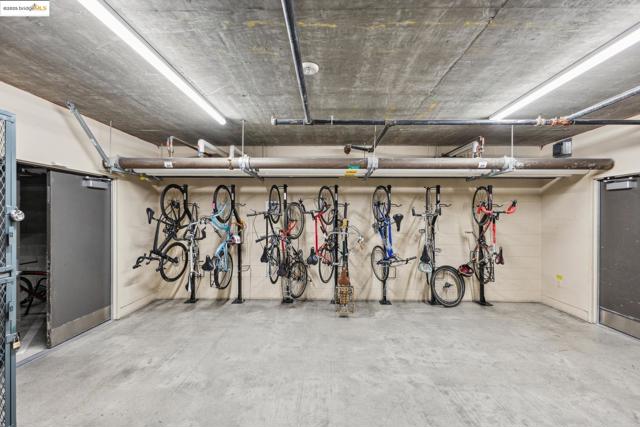 438 W Grand Ave, Oakland CA: https://media.crmls.org/mediaz/dfbe0290-861c-4f74-8e04-4d35bee7588a.jpg