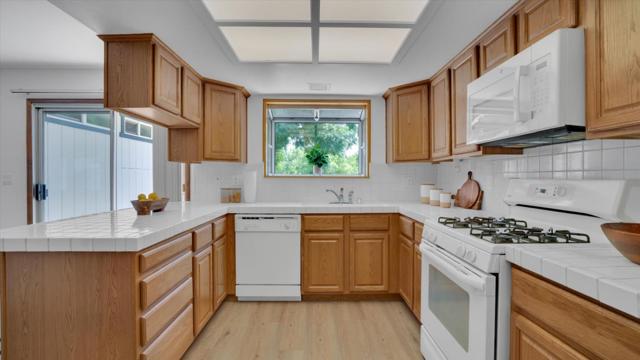 17245 James Lex Lane, Morgan Hill CA: https://media.crmls.org/mediaz/dfbe0956-0169-4756-b514-bd0e9fb2b879.jpg