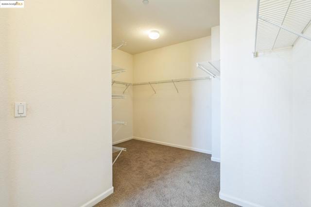 2665 Torrey Pines Dr, Brentwood CA: https://media.crmls.org/mediaz/dfbe195d-62cb-408a-8e83-f2622b94e5a9.jpg