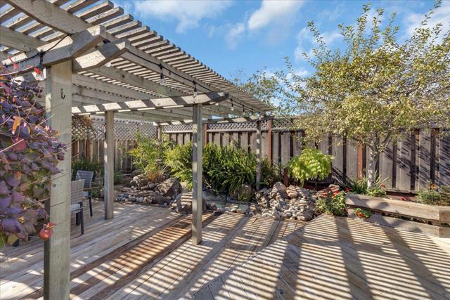 2304 Mattison Lane, Santa Cruz CA: https://media.crmls.org/mediaz/dfbe1f99-d761-4156-b34e-f4f88e48f96e.jpg