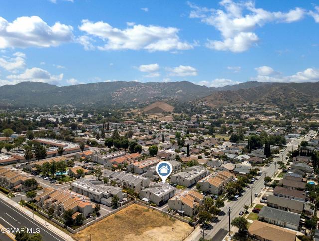 1938 Stow Street, Simi Valley CA: https://media.crmls.org/mediaz/dfbe2376-c4a1-4d87-906d-b93f2ce34655.jpg