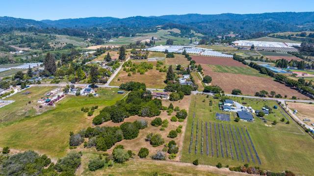 277 Wheelock Road, Corralitos CA: https://media.crmls.org/mediaz/dfbf0f2a-0ddc-410b-be11-5c7801143ec4.jpg