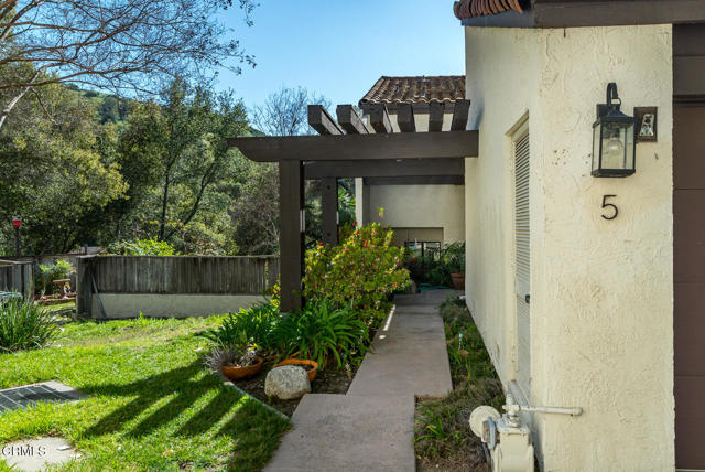 Detail Gallery Image 4 of 46 For 5 Faircliff Ct, Glendale,  CA 91206 - 2 Beds | 2/1 Baths