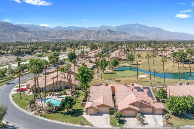 38 Conejo Circle, Palm Desert CA: https://media.crmls.org/mediaz/dfc06d05-4fa7-44f4-98d7-122df2e09dde.jpg