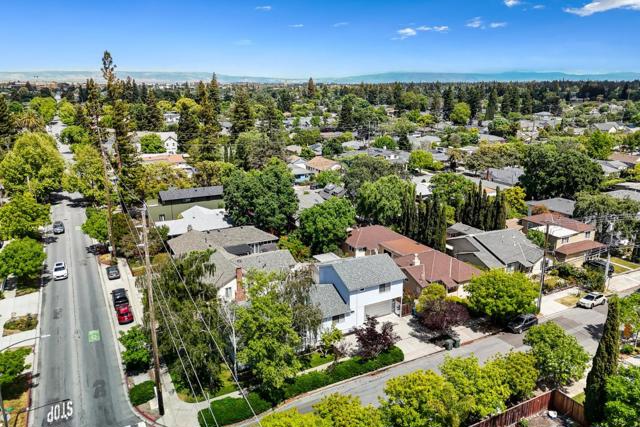 1105 Valota Road, Redwood City CA: https://media.crmls.org/mediaz/dfc09c0a-2b2b-417c-a297-a046e6be2a96.jpg
