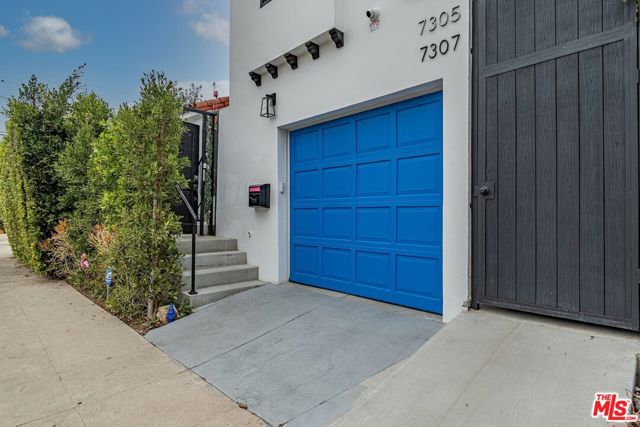 Image 2 for 7307 Oakwood Ave, Los Angeles, CA 90036