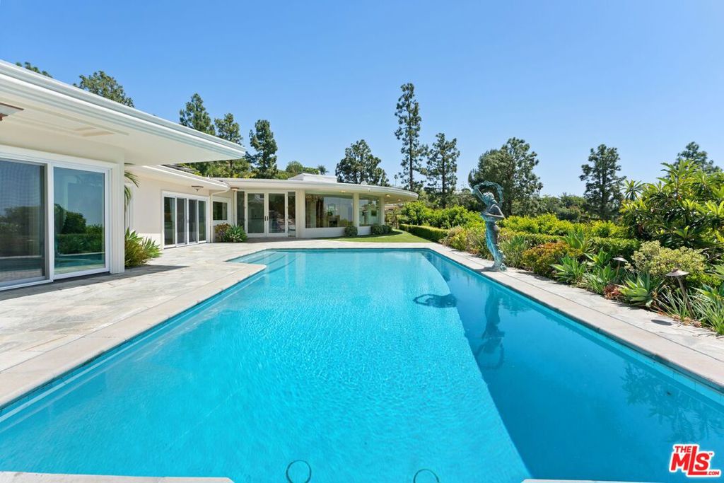 1725 Loma Vista Drive