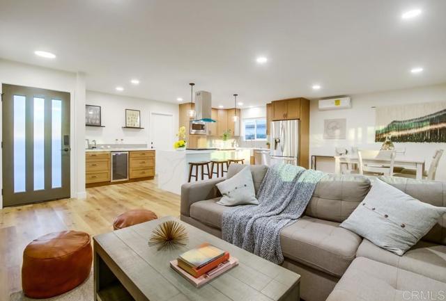 4214 Caledonia Drive, San Diego CA: https://media.crmls.org/mediaz/dfc1a3eb-74e9-4bea-8839-156aedb629fd.jpg