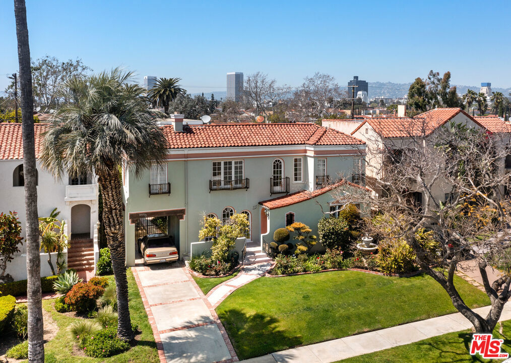 1155 S Tremaine Avenue, Los Angeles, CA 90019