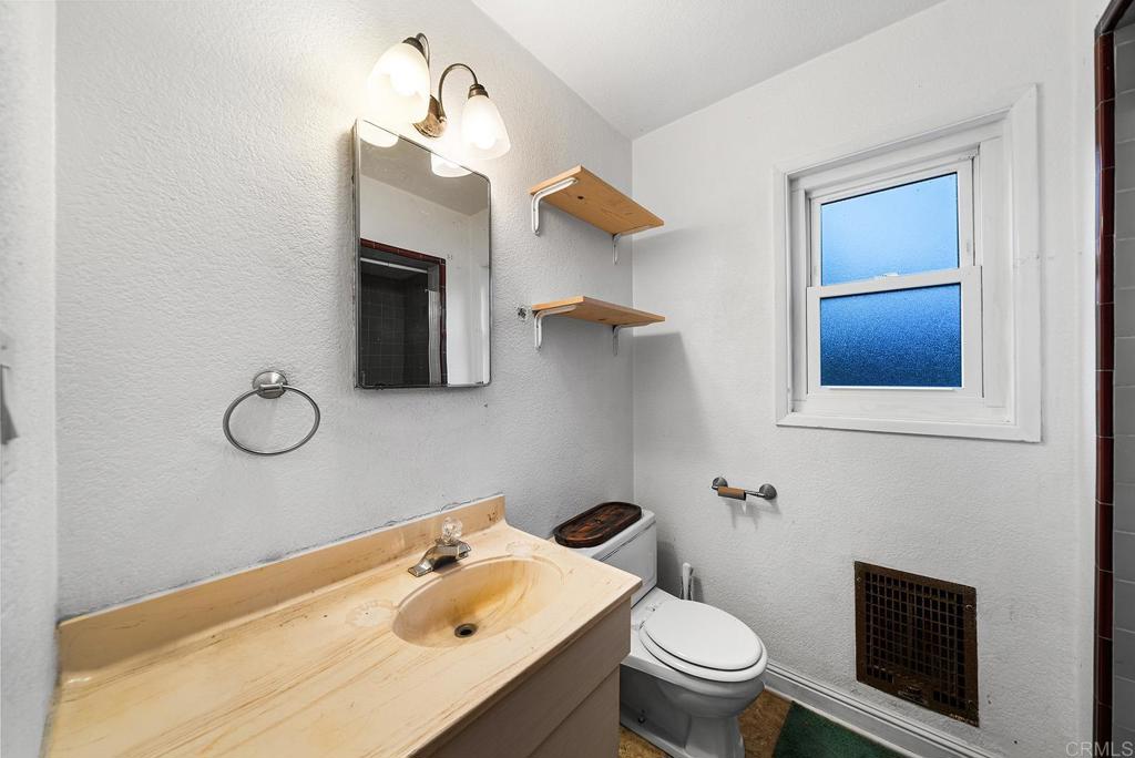 Dfc21Ae5 1A7C 4Ce3 B283 2Db4Db695D9F 194 Corte Helena Avenue, Chula Vista, Ca 91910 &Lt;Span Style='BackgroundColor:transparent;Padding:0Px;'&Gt; &Lt;Small&Gt; &Lt;I&Gt; &Lt;/I&Gt; &Lt;/Small&Gt;&Lt;/Span&Gt;