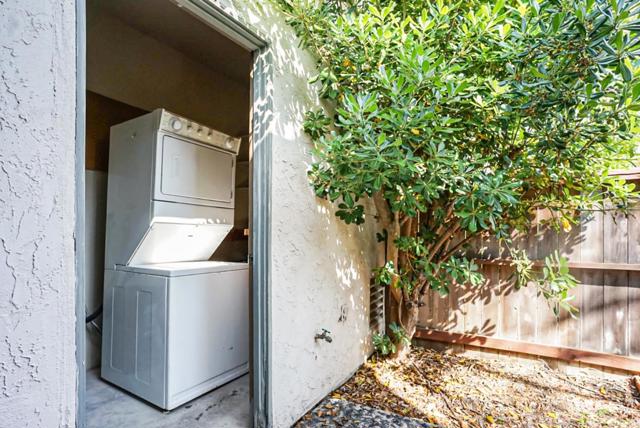 3857 Camino Lindo, San Diego CA: https://media.crmls.org/mediaz/dfc27c02-582d-430f-99b9-4f8f49bc4376.jpg