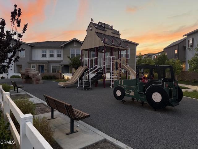 Detail Gallery Image 65 of 67 For 130 Farmhouse Dr #2,  Simi Valley,  CA 93065 - 3 Beds | 2/1 Baths
