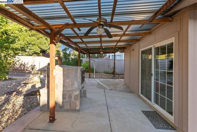 1429 BLUESAGE COURT, Tracy CA: https://media.crmls.org/mediaz/dfc44b99-73ba-421b-b3ad-b48170eaf528.jpg