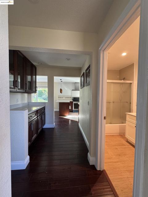 8 Juniper Way, Moraga CA: https://media.crmls.org/mediaz/dfc4d53d-24b0-47cd-80dd-473c40147ad7.jpg