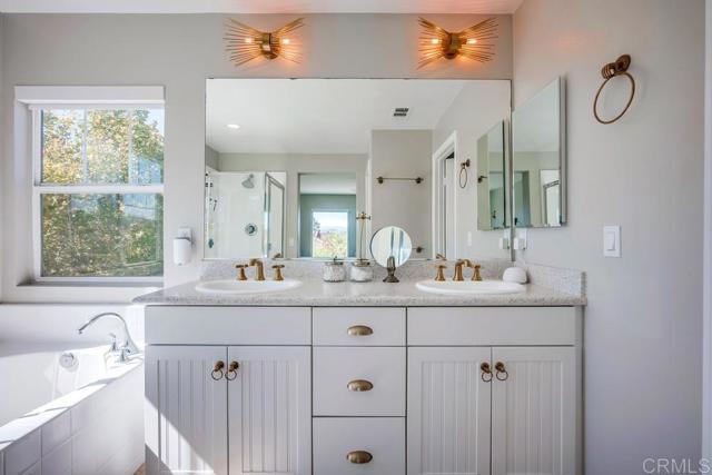 30826 Prairie Smoke Circle, Murrieta CA: https://media.crmls.org/mediaz/dfc52f93-87f6-4f92-84eb-b448c1dc6abc.jpg