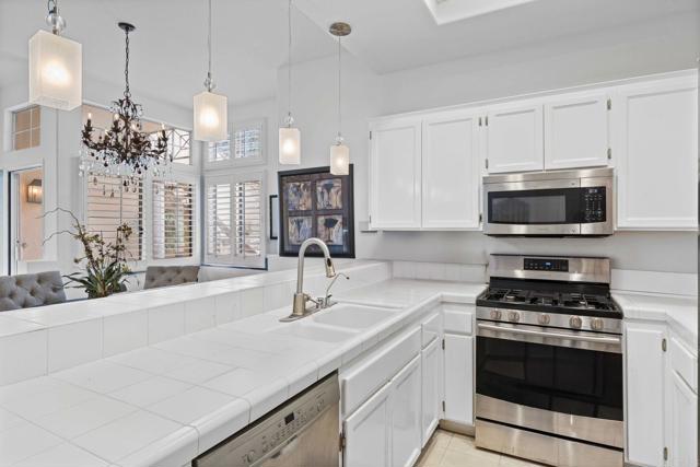 Detail Gallery Image 12 of 35 For 16054 Circa De Lindo, Rancho Santa Fe,  CA 92091 - 2 Beds | 2 Baths