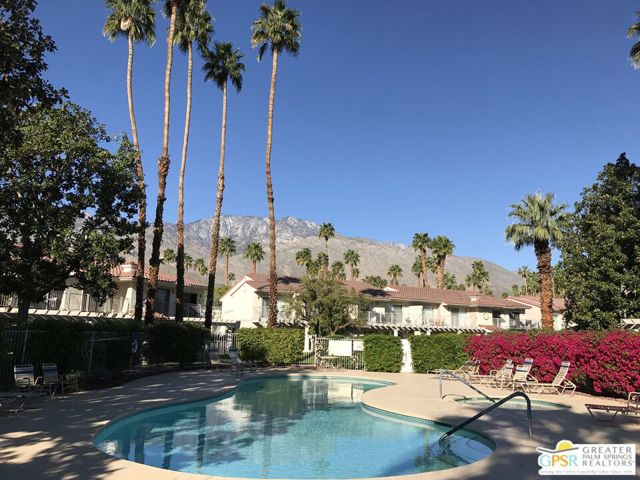 2701 E Mesquite Ave Unit EE165 Avenue, Palm Springs CA: https://media.crmls.org/mediaz/dfc57cfe-fa09-4b25-b963-3786da3e7022.jpg